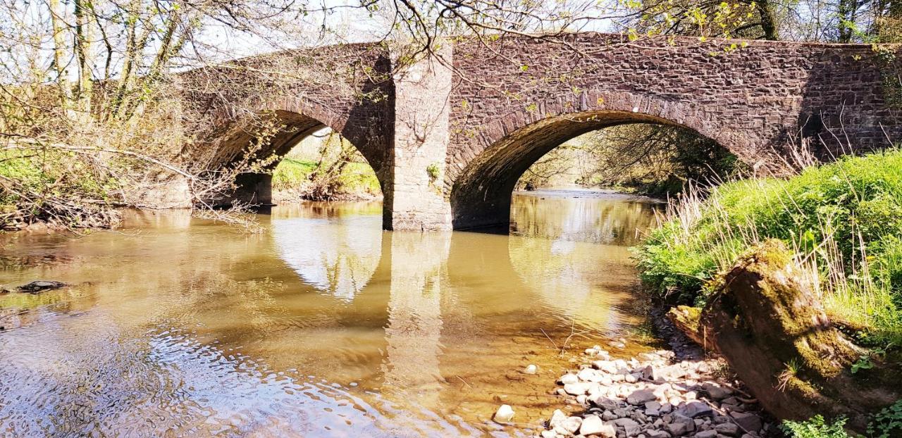 Kingsley Cottage - Beautiful Riverside Setting Beaworthy Екстер'єр фото